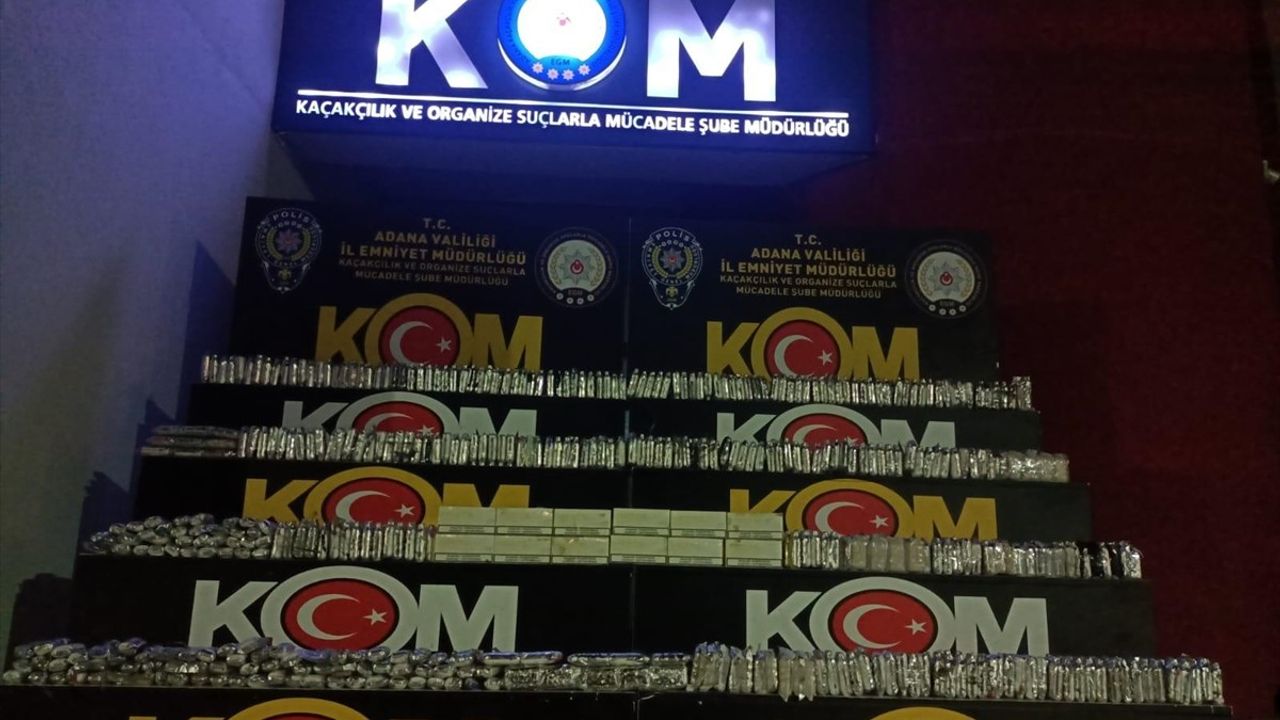 Adana'da Gizli Bölmede 990 Elektronik Sigara Ele Geçirildi