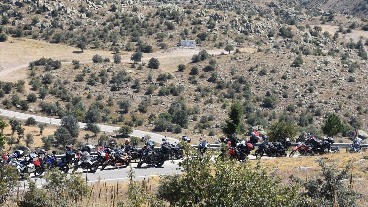 Afyonkarahisar'da 'Süvarinin İzinden' Motosiklet Etkinliği