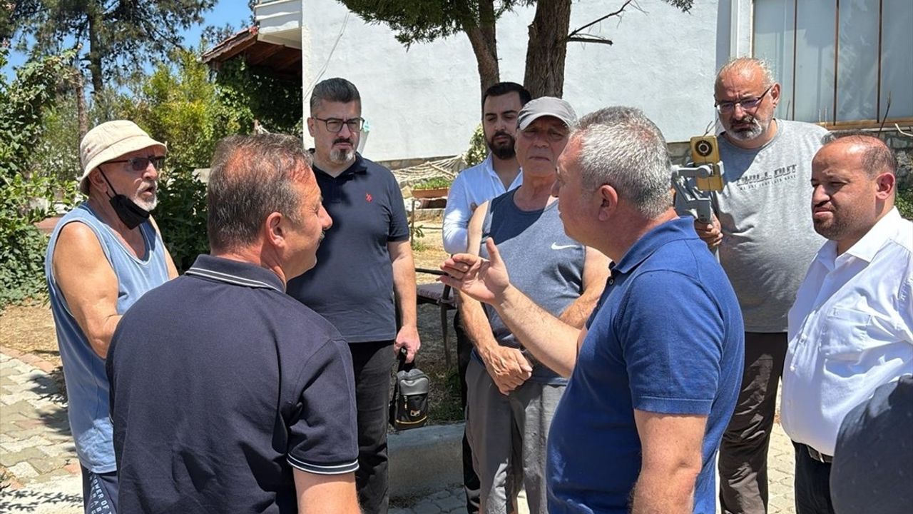 Ağıralioğlu Çanakkale'deki yangın bölgesini ziyaret etti