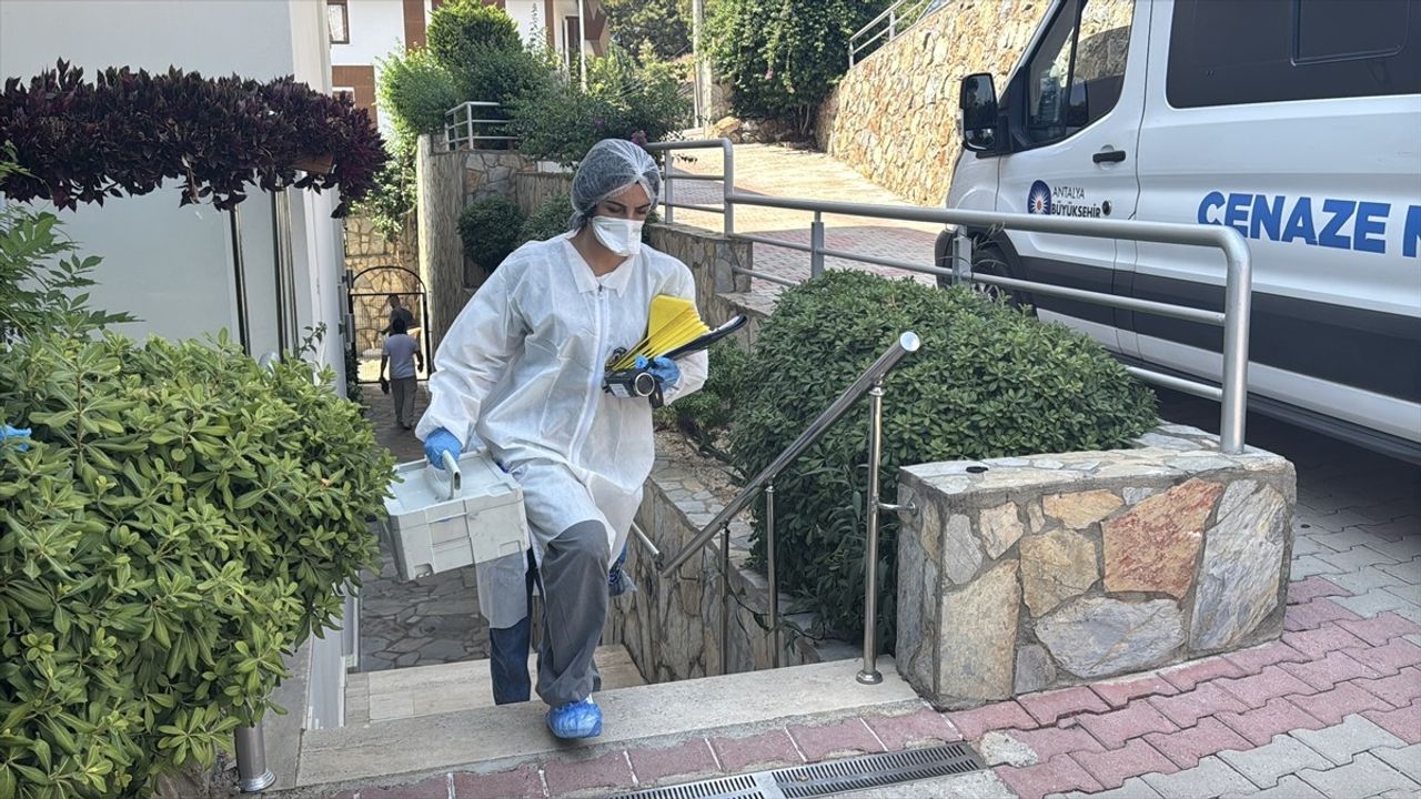 Alanya'da 71 Yaşındaki Yabancı Evinde Hayatını Kaybetti
