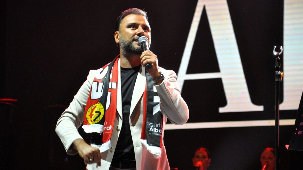 Alişan Eskişehir'de Unutulmaz Bir Konser Verdi