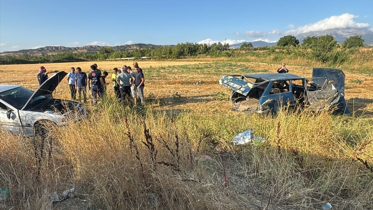 Amasya'daki Trafik Kazasında 5 Kişi Yaralandı