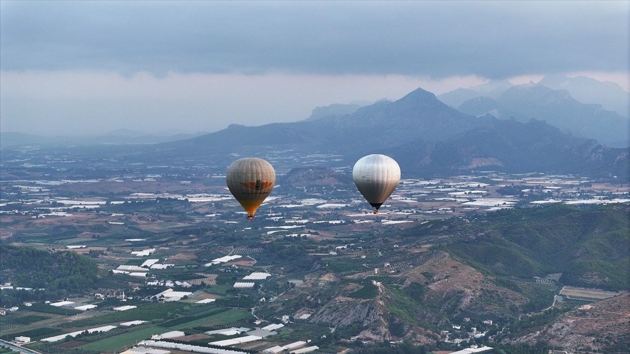 Antalya'da Sıcak Hava Balonları ile Yeni Bir Turizm Deneyimi