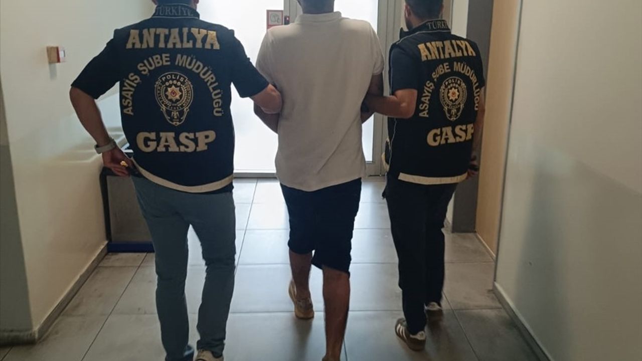 Antalya'daki Kundaklama Olayında 2 Tutuklama