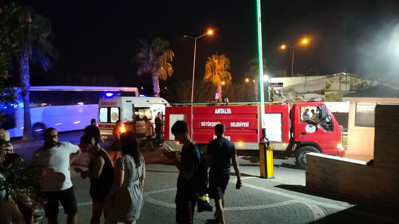 Antalya'daki Otel Yangınında Bir Kişi Dumandan Etkilendi