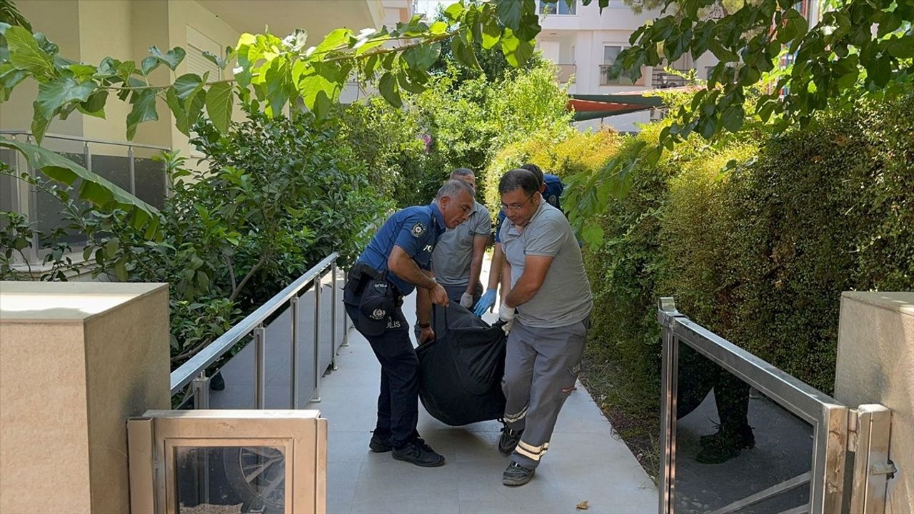 Antalya Konyaaltı'nda Rus uyruklu kişi evinde öldü