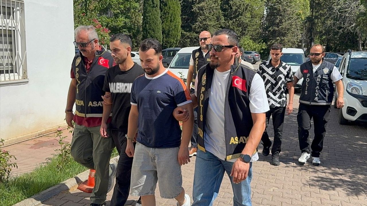 Antalya Muratpaşa'da silahlı kavga: 1 ölü, 1 yaralı