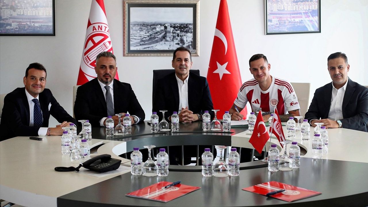 Antalyaspor, Dario Saric'i Kadrosuna Katıyor