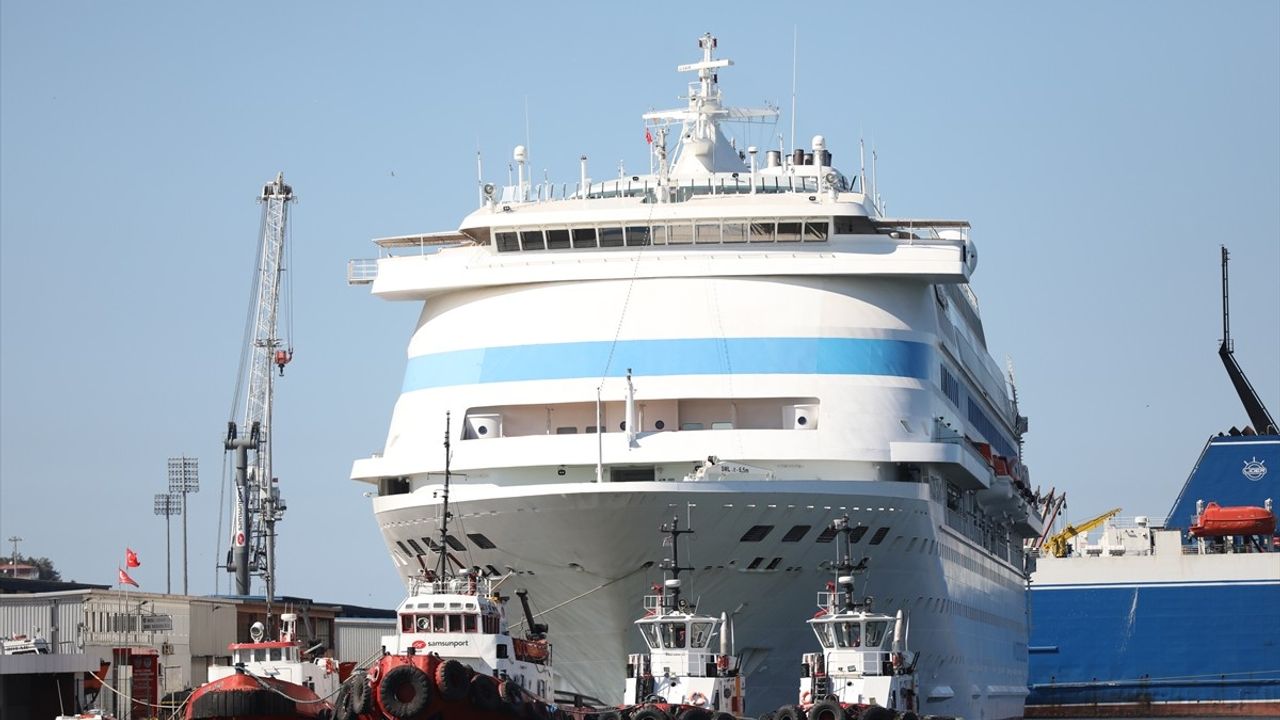 Astoria Grande Kruvaziyeri Samsun Limanı'na Ulaştı