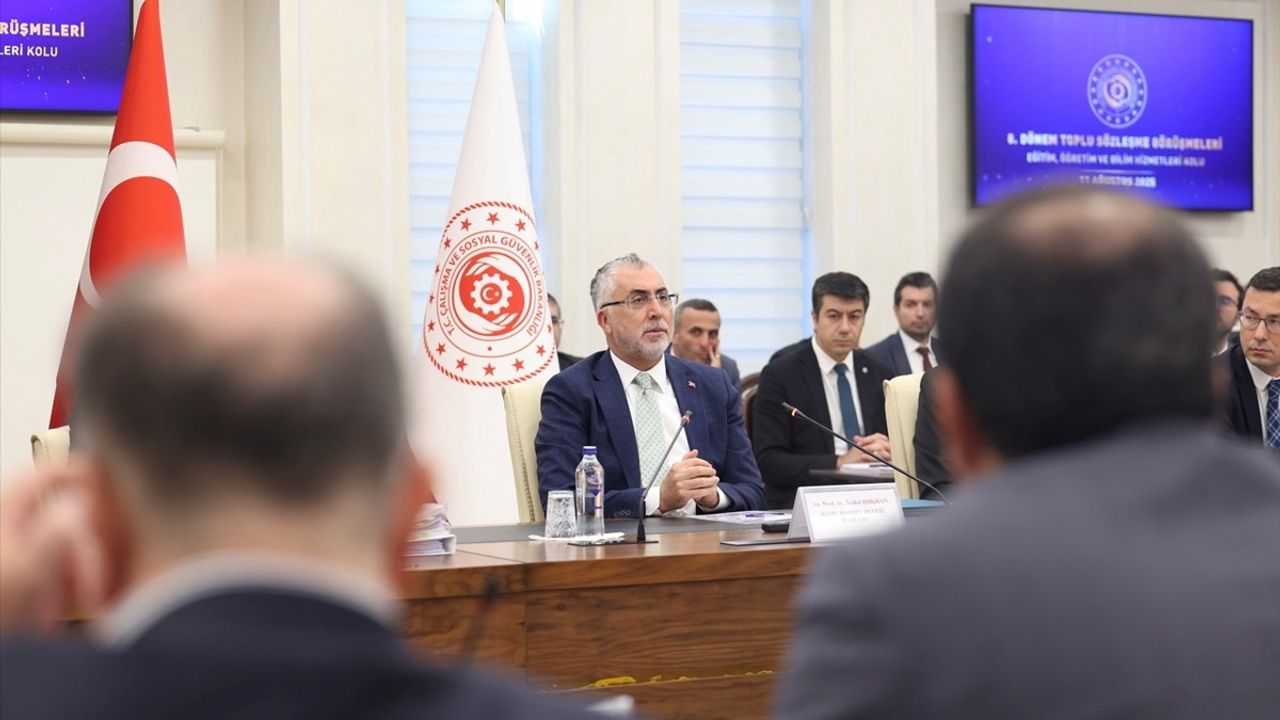 Bakan Işıkhan, 8. Dönem Toplu Sözleşme Görüşmeleri Hakkında Bilgi Verdi