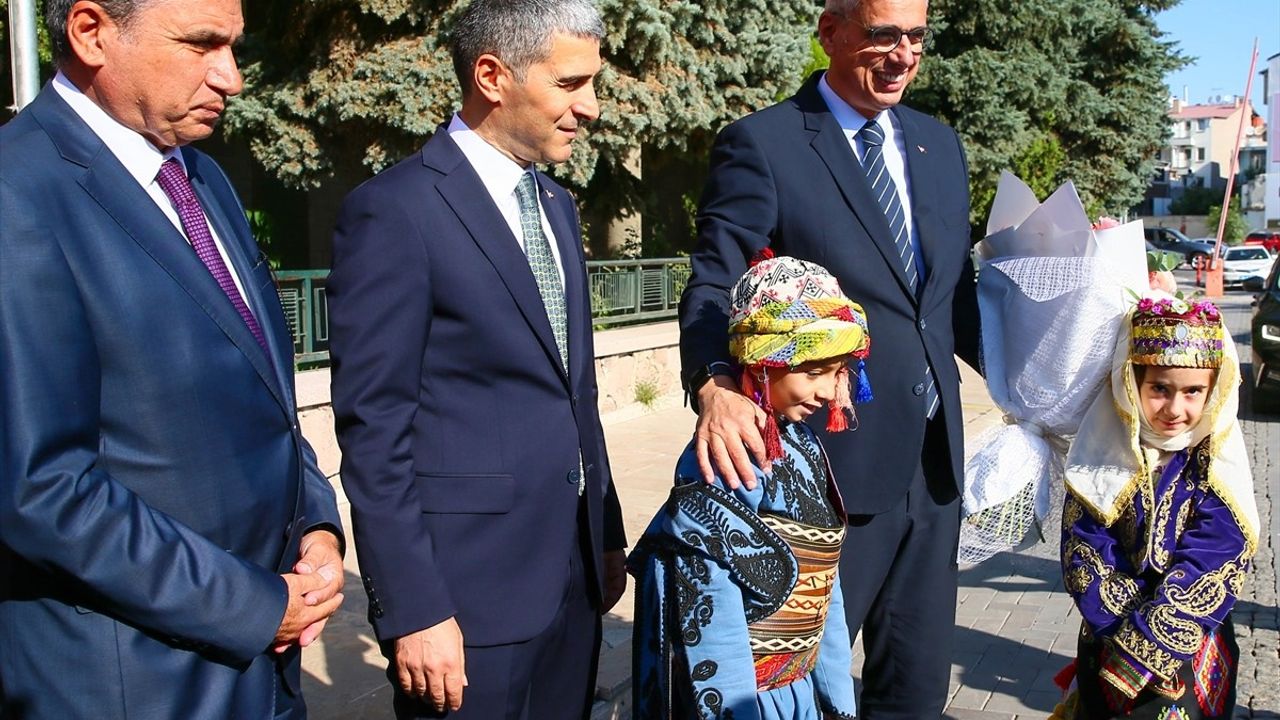 Bakan Memişoğlu'ndan Uşak'ta Sağlık Yatırımları ve MHRS Açıklamaları