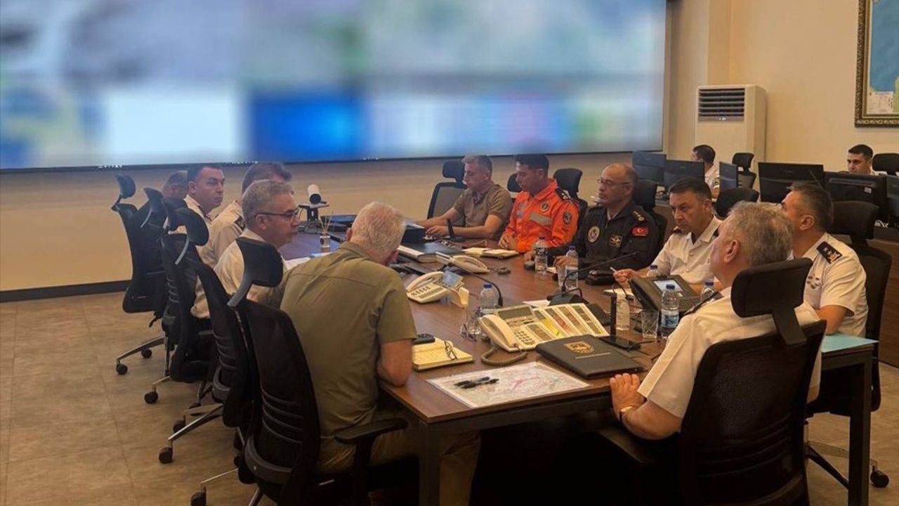 Balıkesir'deki Deprem Sonrası Jandarma Faaliyetleri