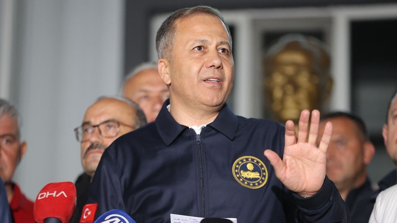 Balıkesir Sındırgı'da 6.1 Şiddetinde Deprem: Bakan Yerlikaya'nın Açıklamaları