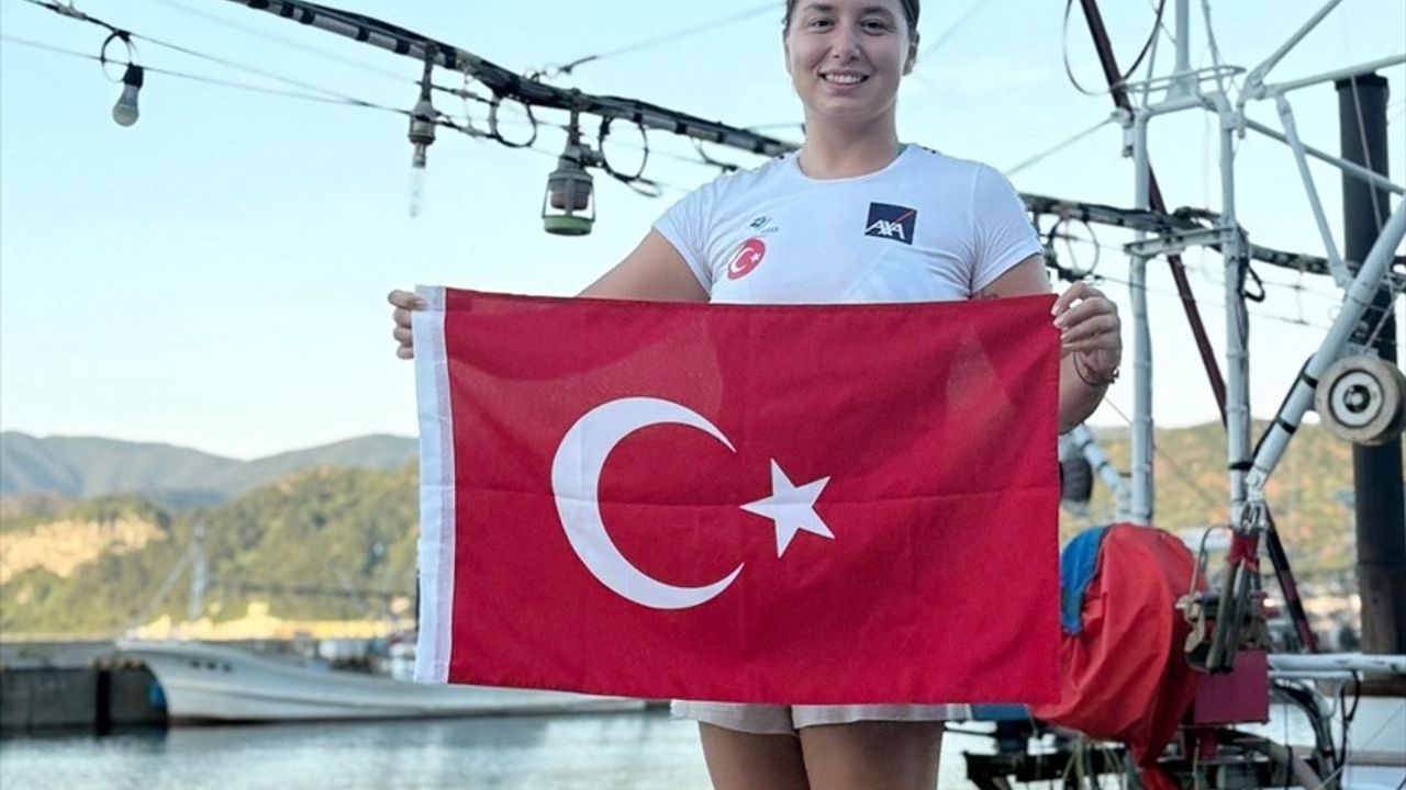 Bengisu Avcı, Okyanus Yedilisi için Suya Girdi