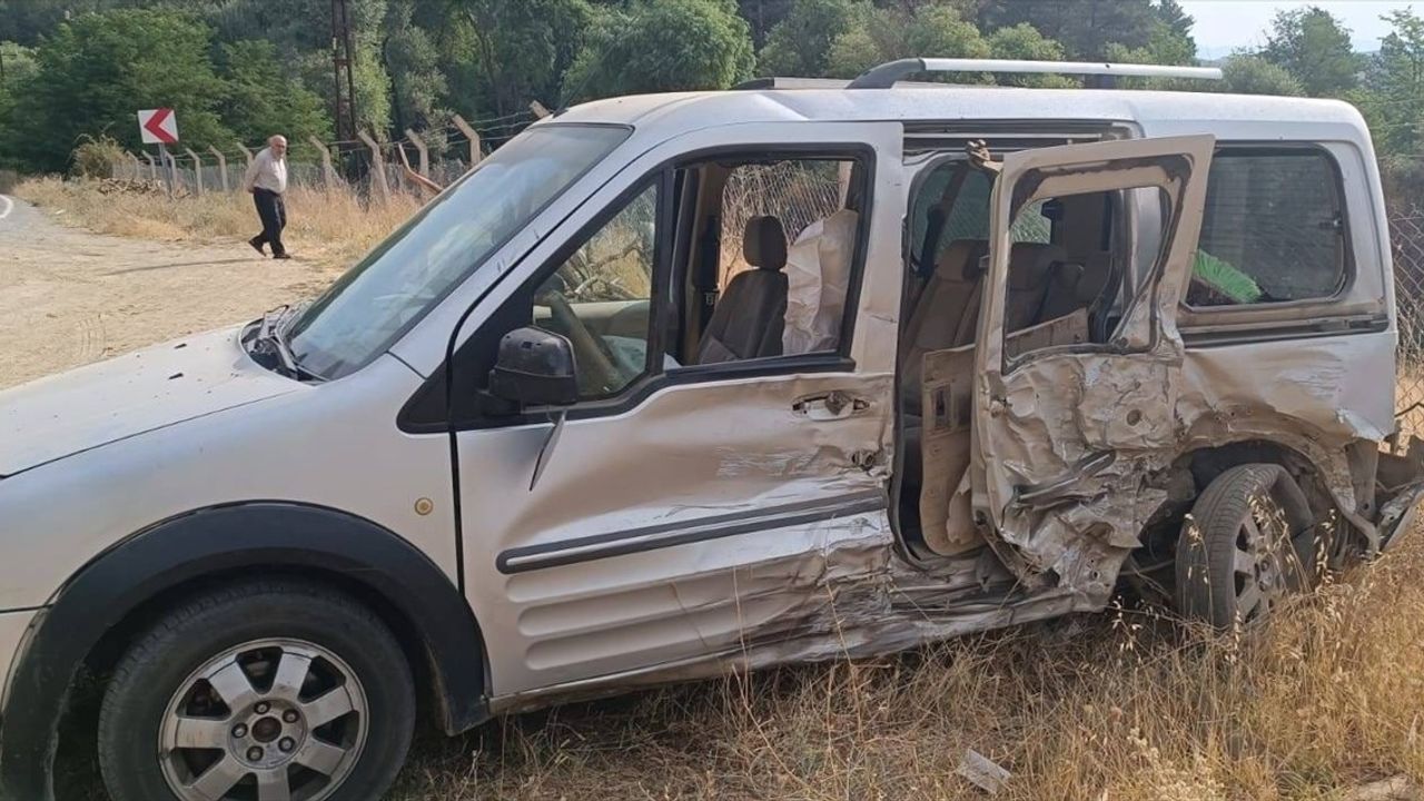 Bitlis'te Trafik Kazası: 5 Yaralı