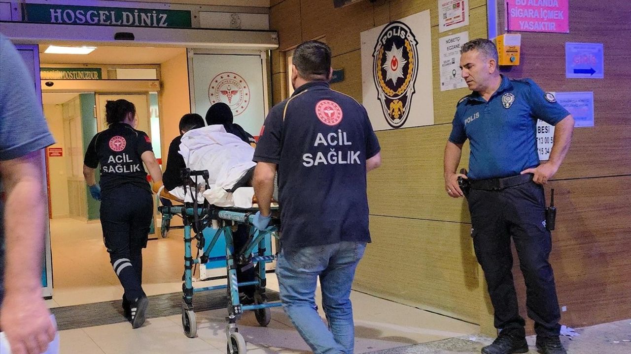 Bursa İnegöl'de Güvenlik Görevlisi Bıçakla Yaralandı