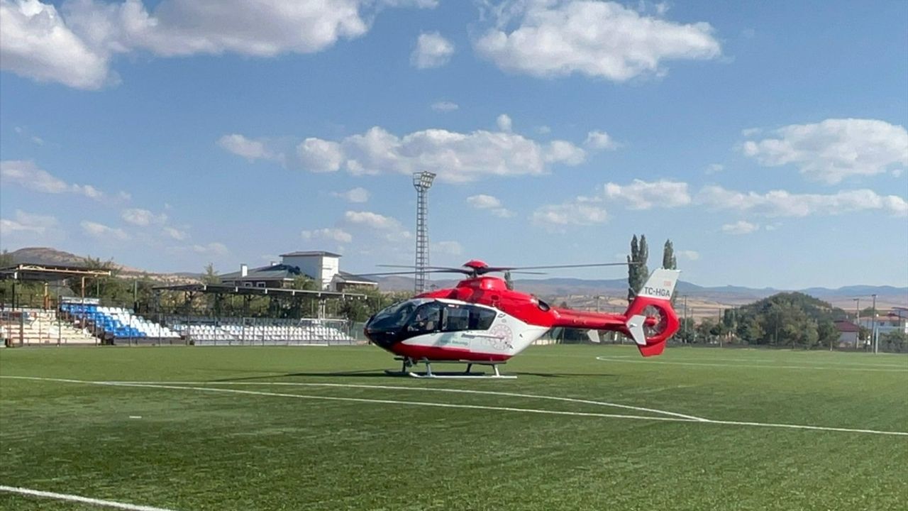 Çankırı'da Balya Makinesine Kaptıran Kadın İçin Ambulans Helikopter Havalandı