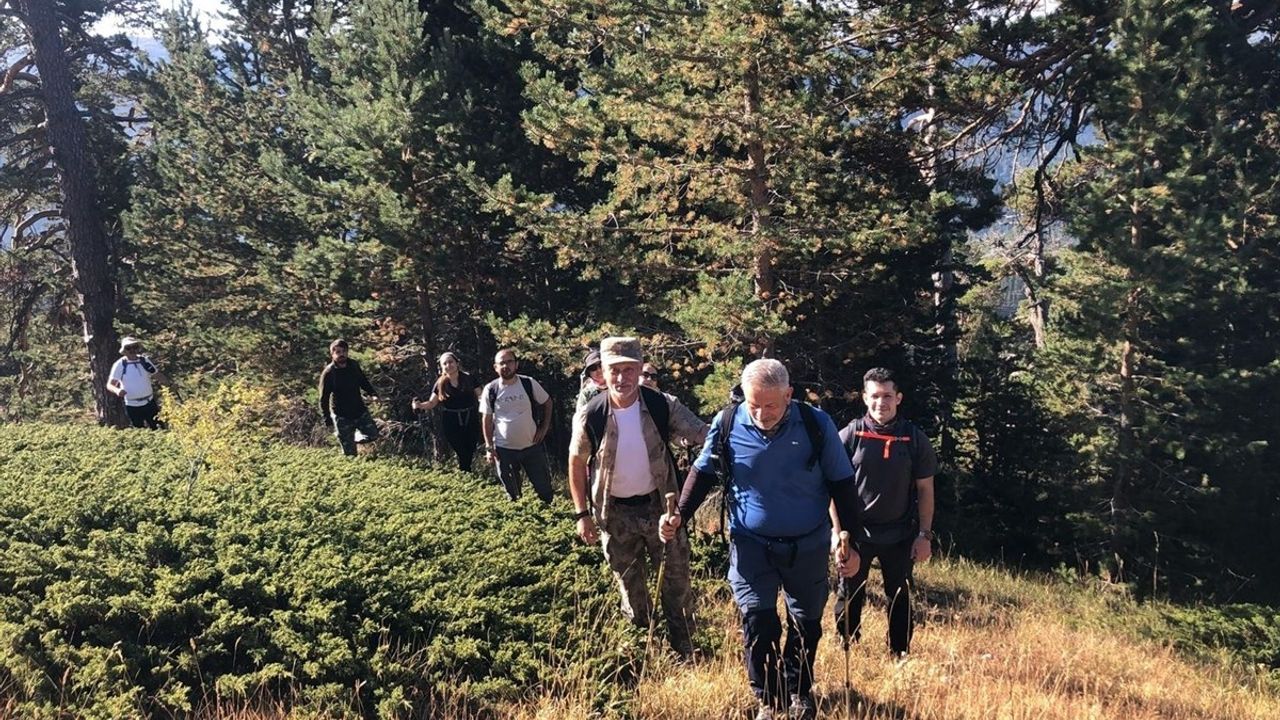 Çankırı Dağcıları 30 Ağustos Zafer Bayramı'nı Ilgaz Dağı'nda Kutladı