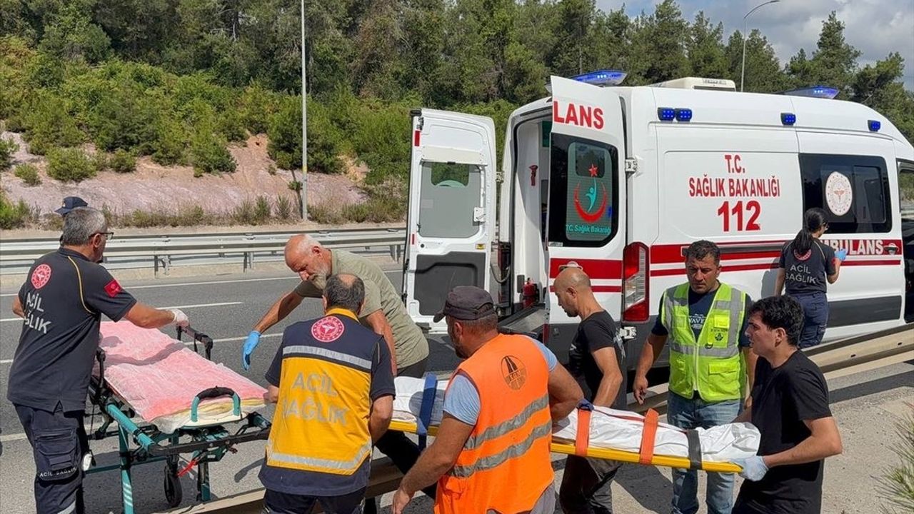 Çekmeköy'de Otomobil Kazası: Bir Öğretmen Hayatını Kaybetti