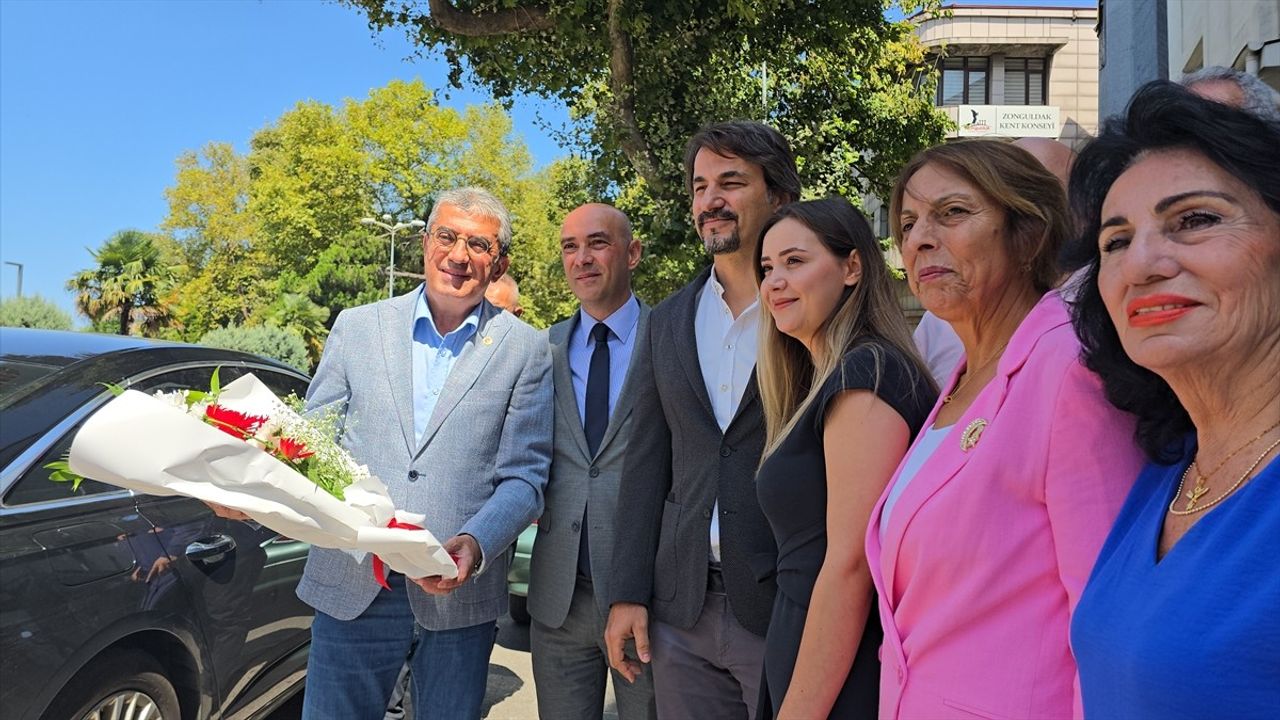 CHP'den Erken Seçim Vurgusu