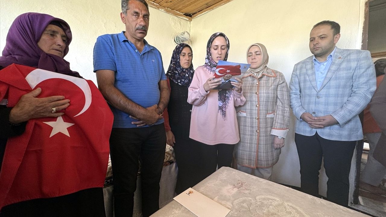 Cumhurbaşkanı Erdoğan'ın Mektubu Ardahan'daki Şehit Annesine Ulaştı