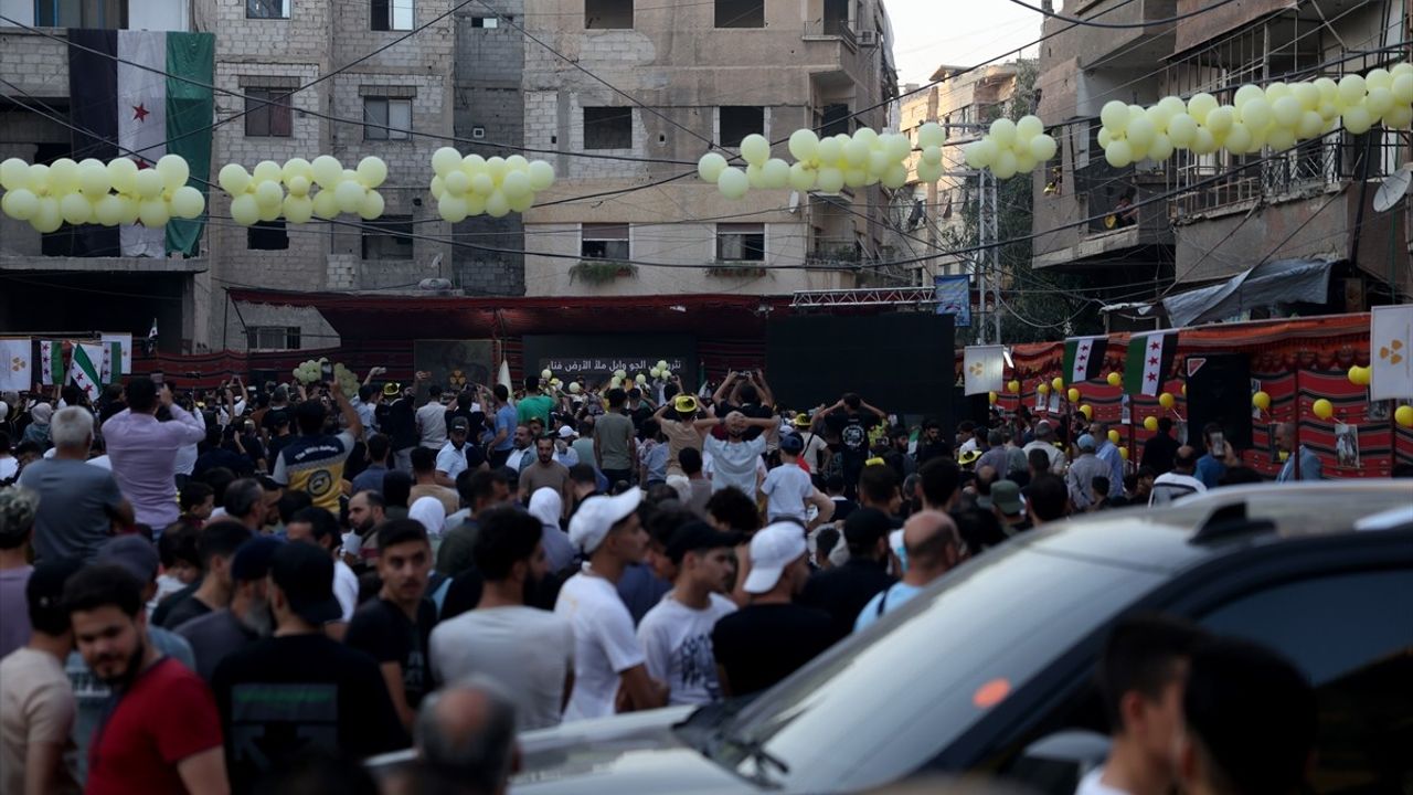 Doğu Guta'da Kimyasal Saldırı Mağdurları İçin Anma Yürüyüşü Düzenlendi
