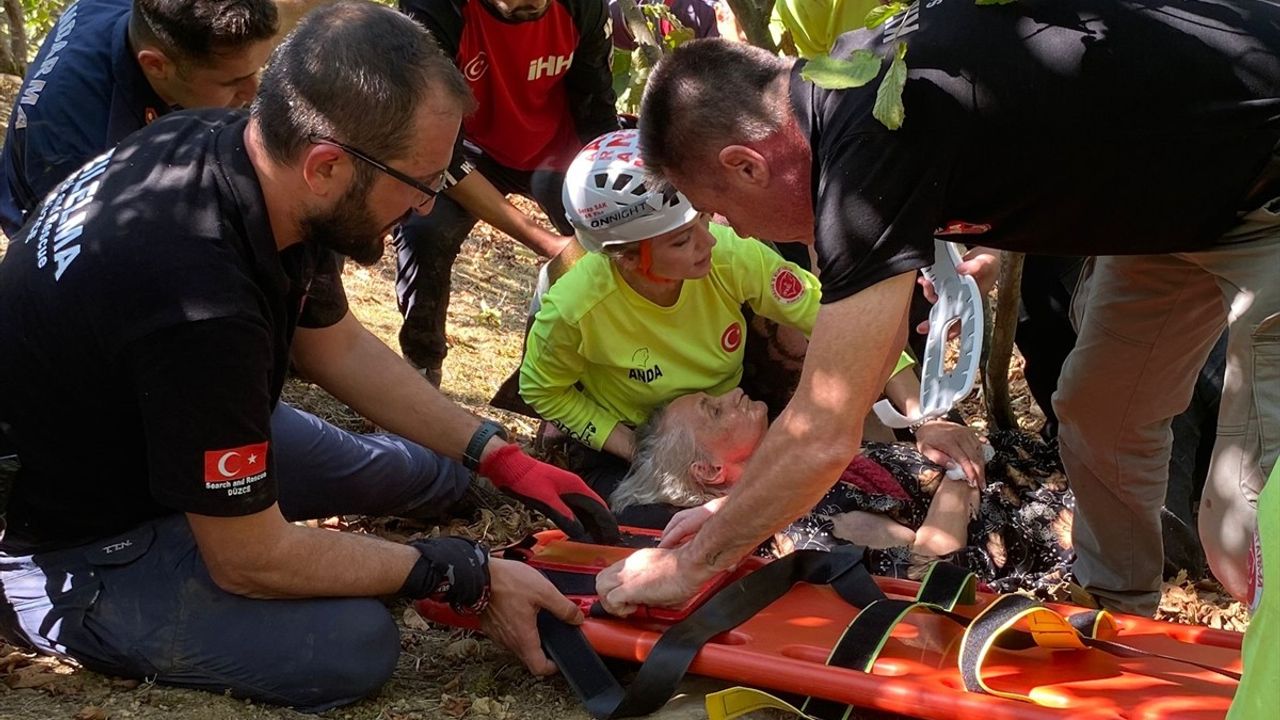 Düzce'de Kaybolan 81 Yaşındaki Kadın Fındık Bahçesinde Bulundu