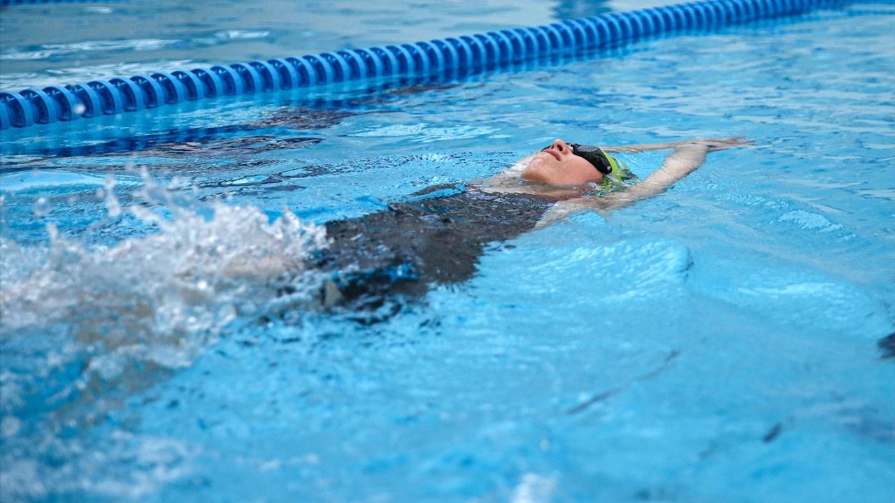 Engelleri Aşan Yüzücüler Hep Zirvede