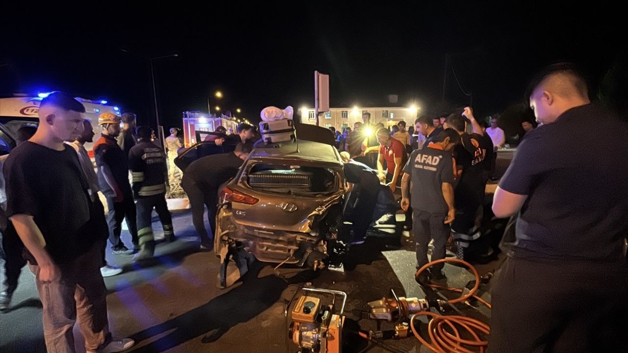 Erzincan'da Zincirleme Trafik Kazası: 5 Yaralı
