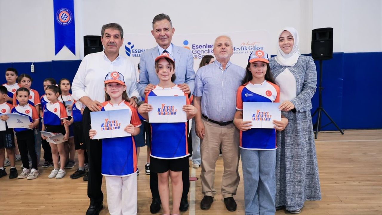 Esenler'de Yaz Spor Okulları Kapanış Töreni Gerçekleşti