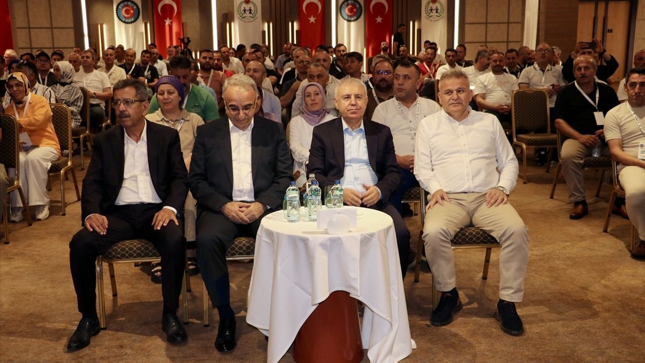 Eyüp Alemdar'dan Trabzon'da Ekonomik Kriz Uyarısı