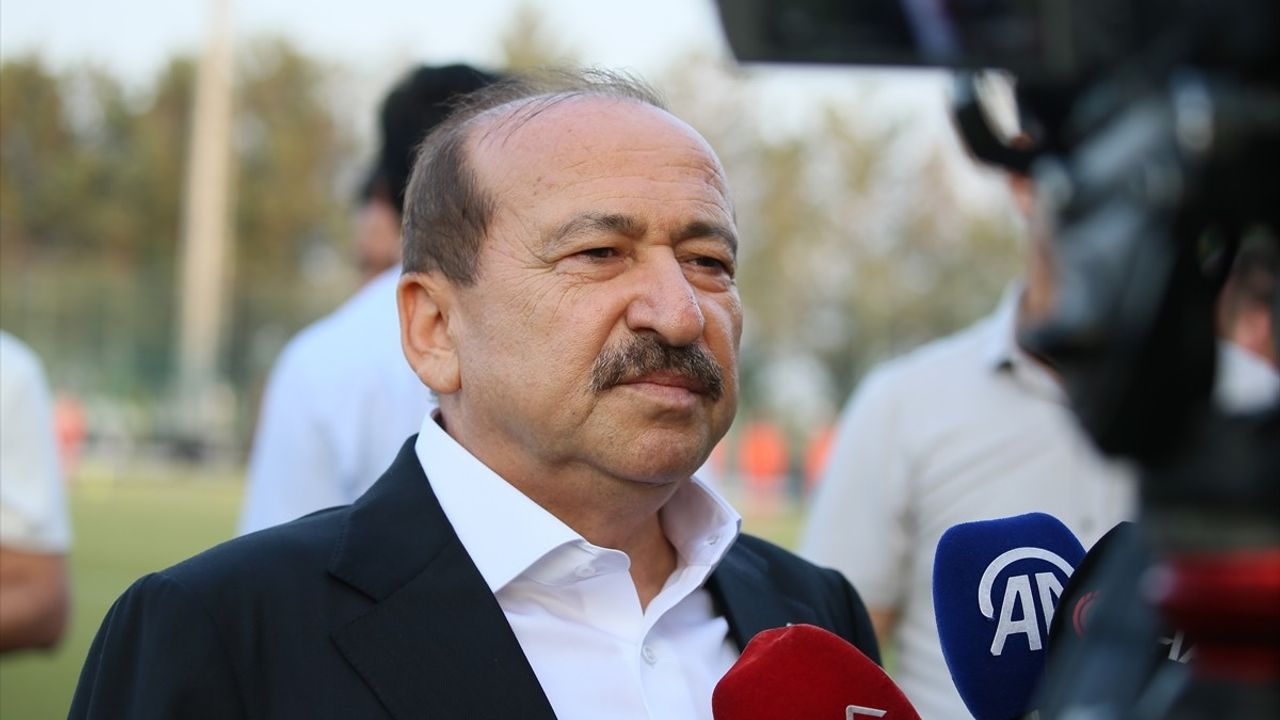 Gaziantep FK'dan Türk Hakemlere Destek