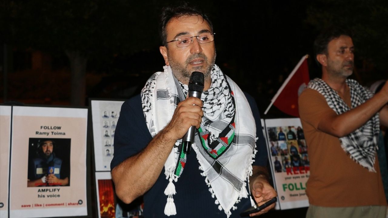 Gazze'de Gazetecilere Yönelik Saldırılar Antalya'da Protesto Edildi