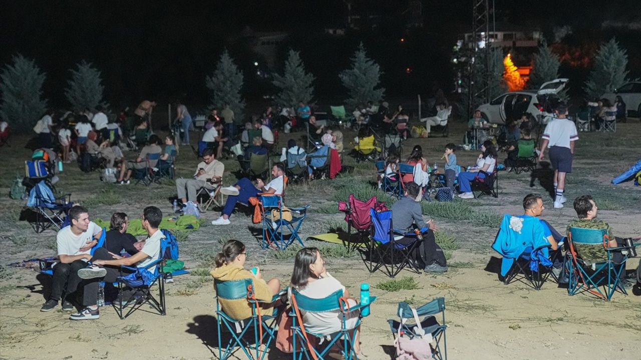 Gökçeyurt Vadisi'nde Perseid Meteor Yağmuru Coşkusu