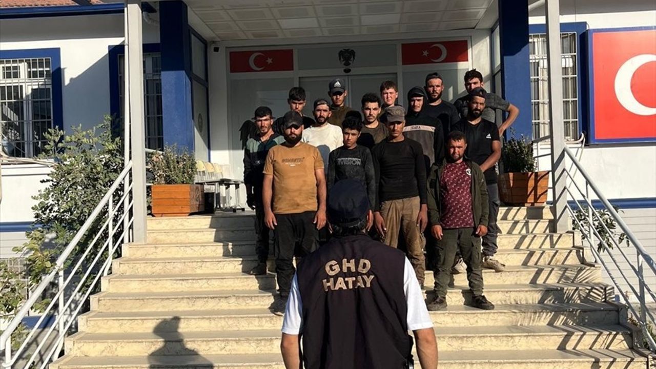 Hatay'da 14 Düzensiz Göçmen Yakalandı