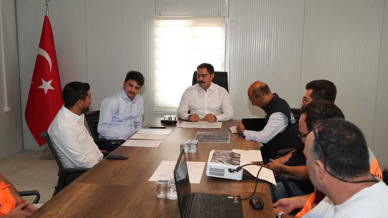 Hatay Defne'de Afet Konutları ve Ticaret Merkezleri İnşaatı Devam Ediyor