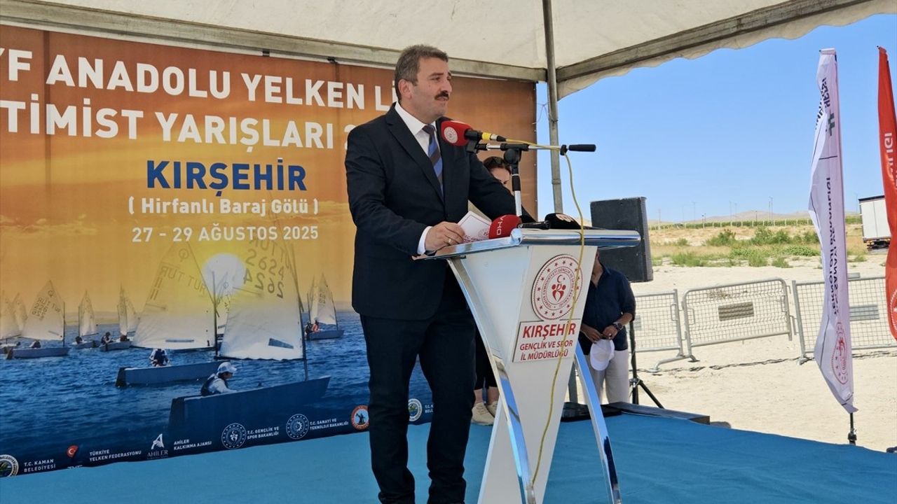 Hirfanlı Baraj Gölü'nde Yelken Yarışları Başladı