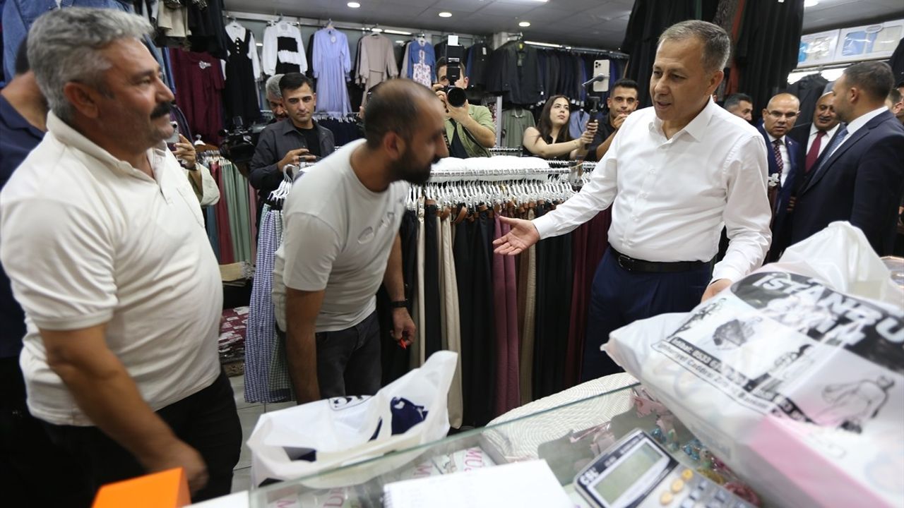 İçişleri Bakanı Ali Yerlikaya Ağrı'da Esnaf Ziyareti Gerçekleştirdi