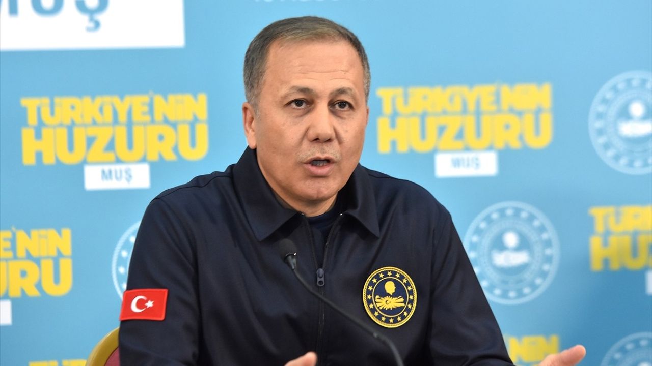 İçişleri Bakanı Yerlikaya, Muş'ta Güvenlik ve Uyuşturucu ile Mücadeleyi Değerlendirdi
