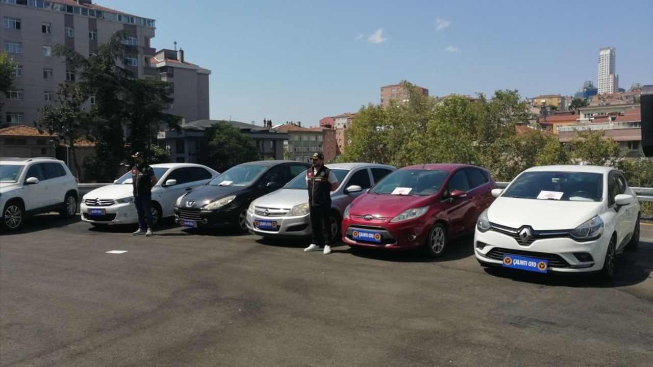 İstanbul'da Düzenlenen 'Change' Araç Operasyonunda 19 Şüpheli Tutuklandı