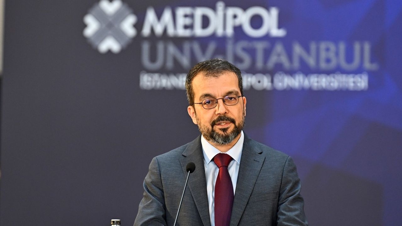 İstanbul Medipol Üniversitesi YKS'de Dereceye Giren Öğrencileri Ağırladı