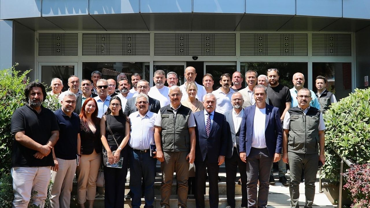 İzmir'de Orman Yangınları ve Ağaçlandırma Çalışmaları Ele Alındı