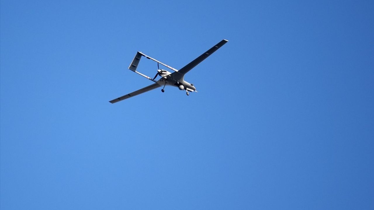 İzmir'de Yangın Endişesi: Mahalle Sakinlerinin Cesareti