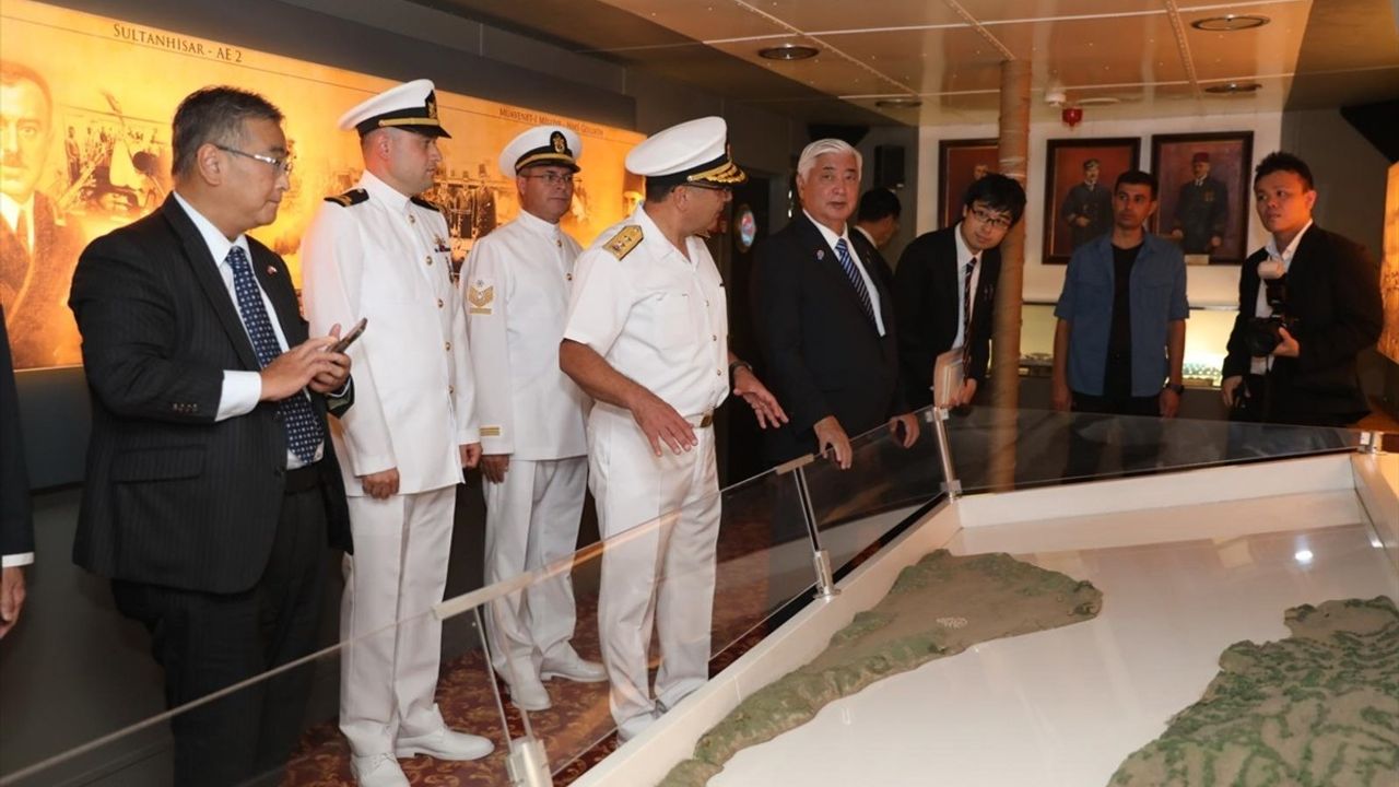 Japonya Savunma Bakanı Nakatani İstanbul Tersanesi'ni Ziyaret Etti