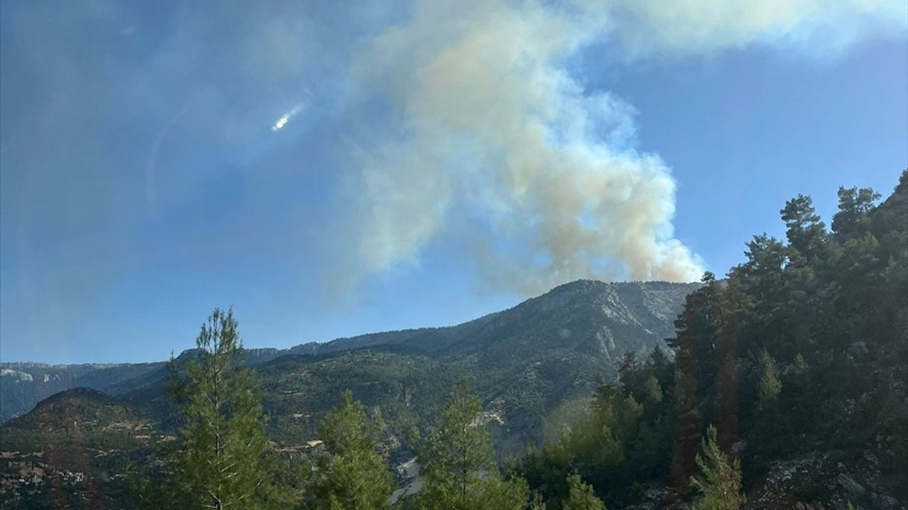 Karaman'daki Orman Yangınlarına Müdahale Devam Ediyor