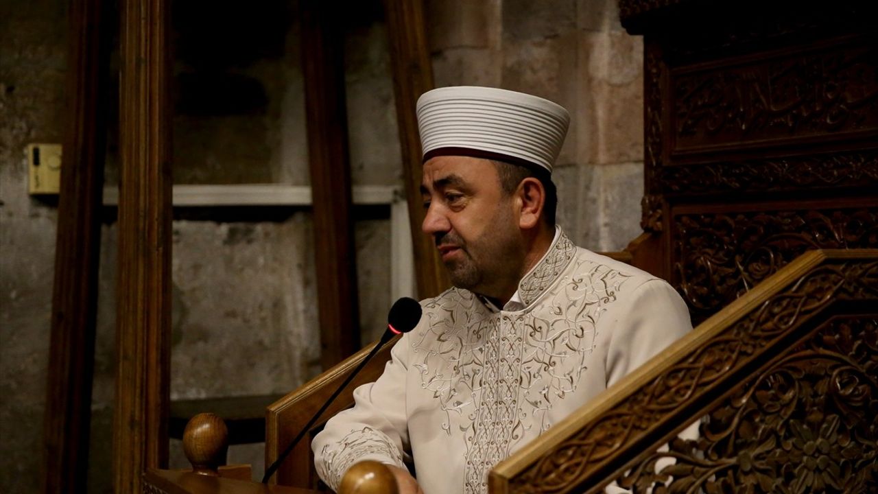 Kayseri'de Gurbetçiler Tarihi Cami Kebir'de Buluştu