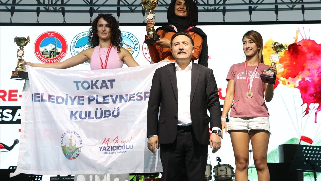 Kayseri'de Türkiye Yamaç Paraşütü Şampiyonası Sona Erdi