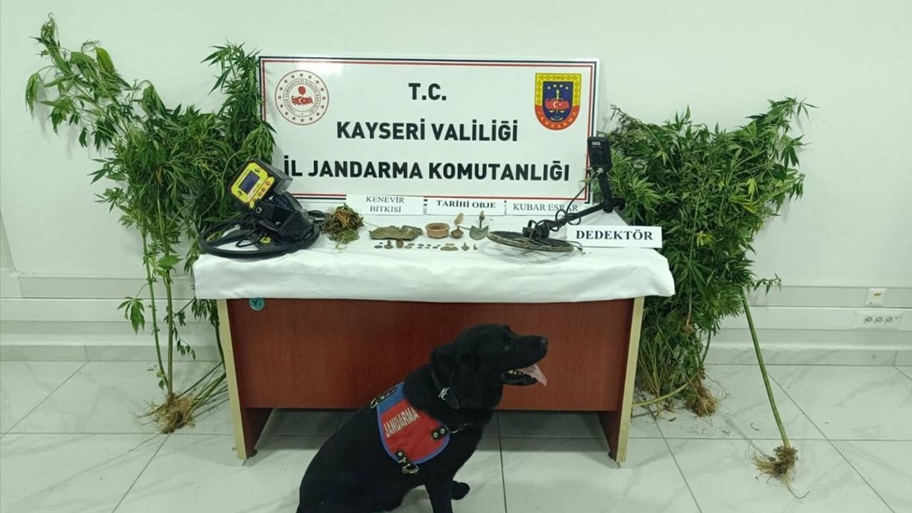 Kayseri'de Uyuşturucu Operasyonunda Tarihi Eserler Ele Geçirildi
