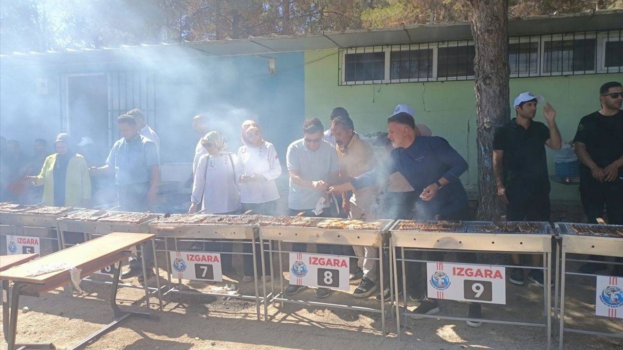 Keban'da Su ve Balık Festivali Coşkuyla Sürüyor
