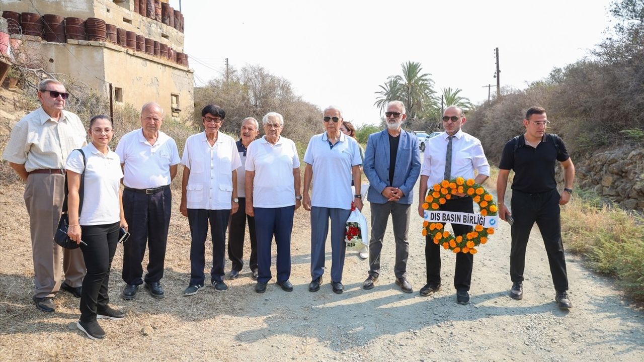 Kıbrıs'ta Şehit Gazeteci Adem Yavuz Anıldı